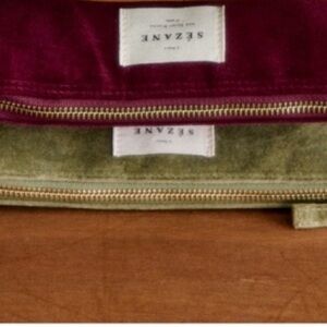 Sézane Velvet olive green Pouch